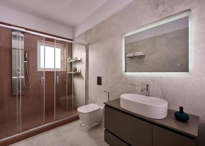 Kallisti Thea 하니아