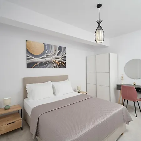 Kallisti Thea * La Canea